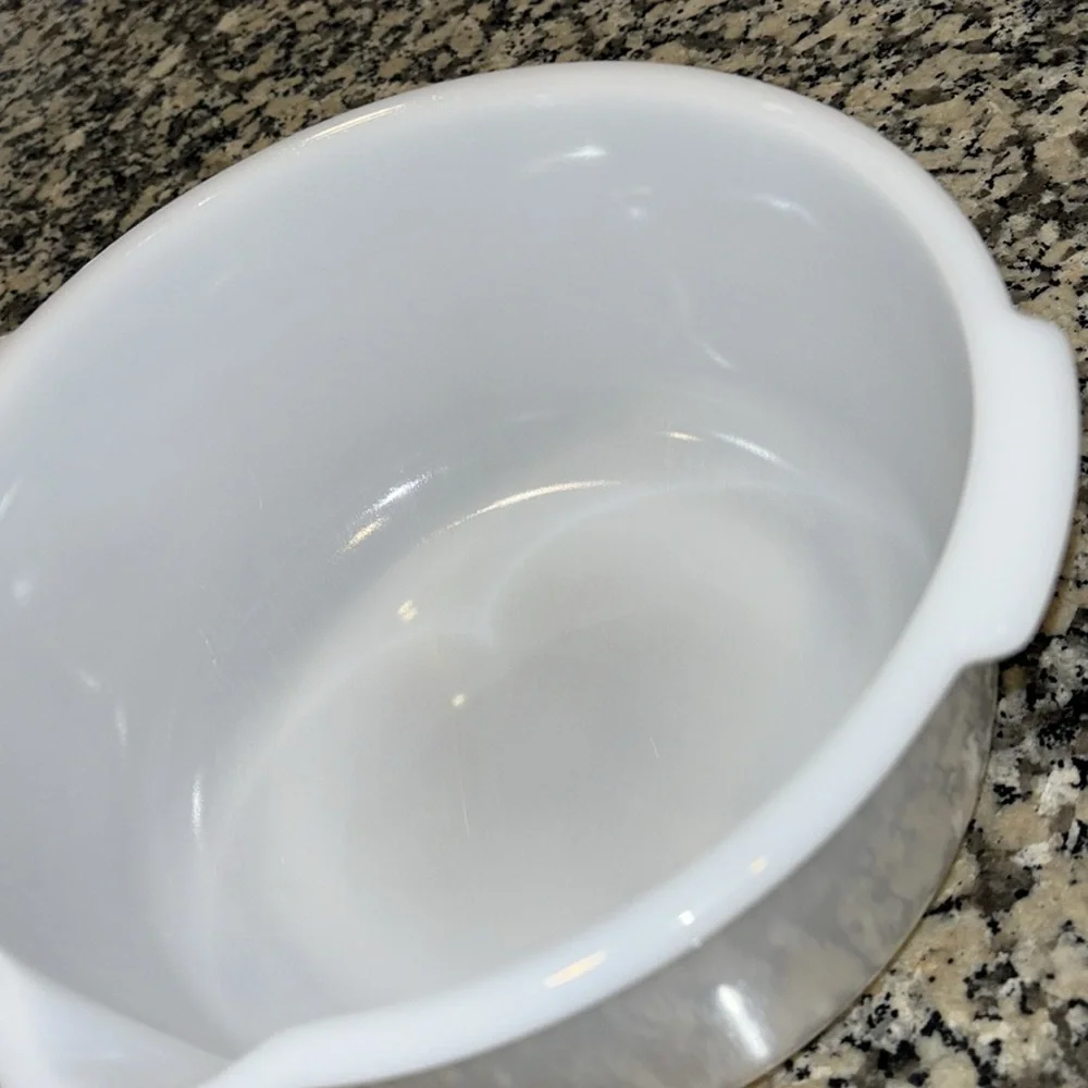 Vtg GlassBake 9 Made for Sunbeam White Glass Mixing Bowl 9” x 4 1/2” pour spout